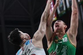 MK电竞-辽宁本钢发布备战花絮；赛前迎来里程碑；德甲任务艰巨；医务组通报恢复(战争与和平解析)